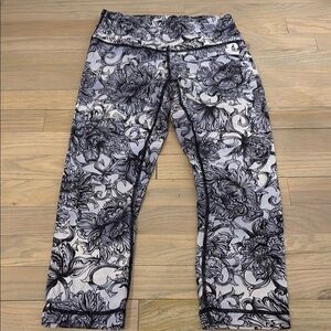 Lululemon Athletica Black and Gray Floral Leggings